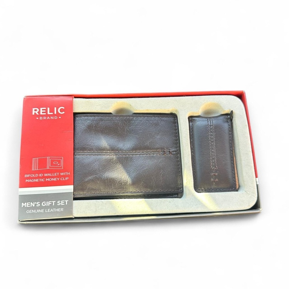 Relic Men's Dark Brown Leather wallet and Money Clip Set
